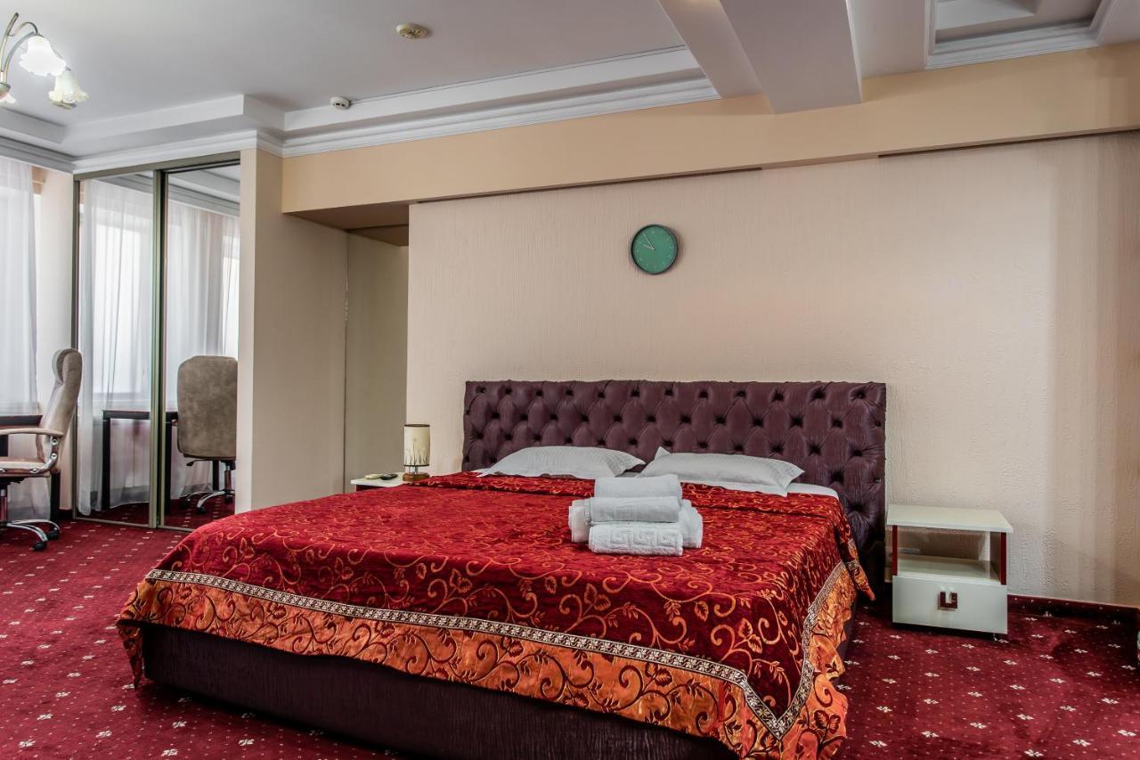 Star Rent Hotel キシナウ エクステリア 写真