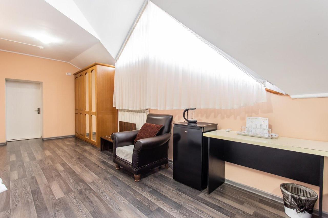 Star Rent Hotel キシナウ エクステリア 写真